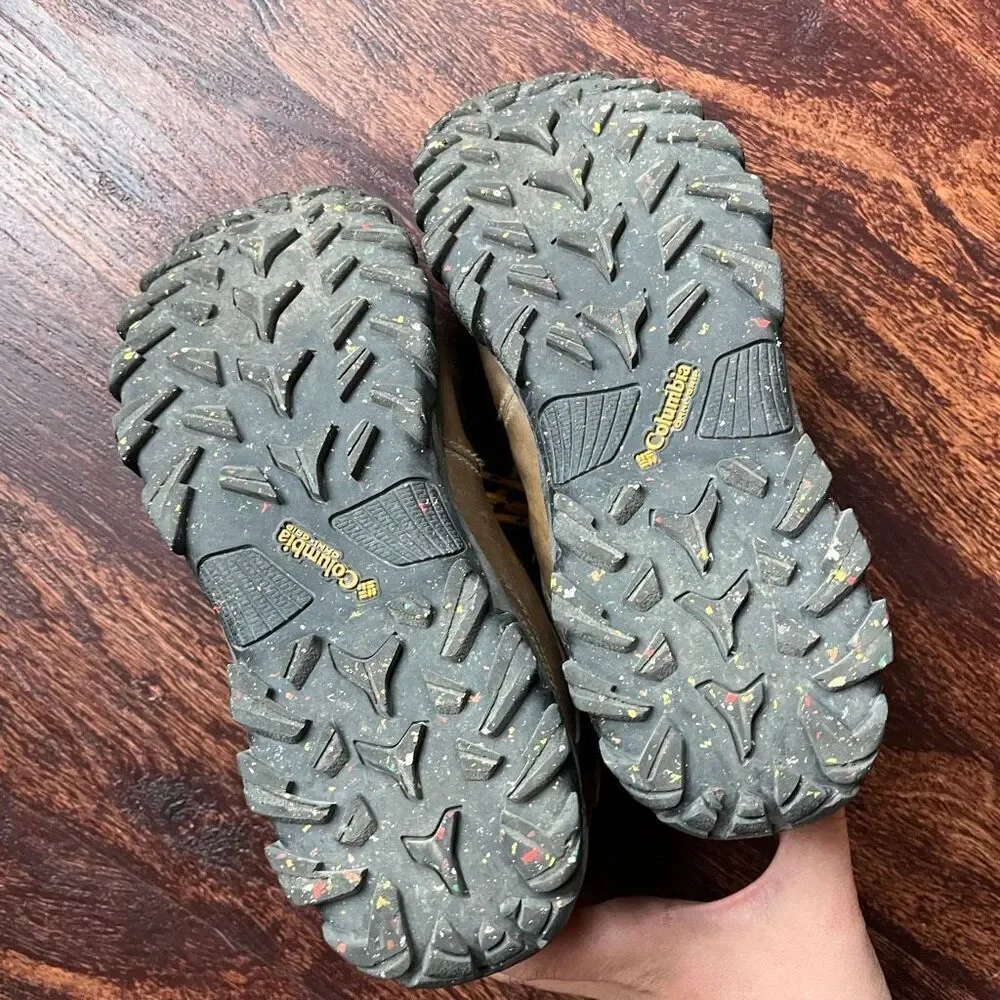 Columbia waterproof Newton Ridge Plus II hiking boots Men’s Size 8